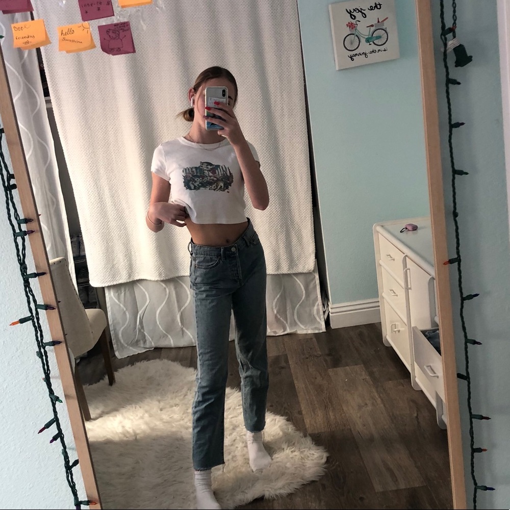 Brandy Melville white kitty garden shirt